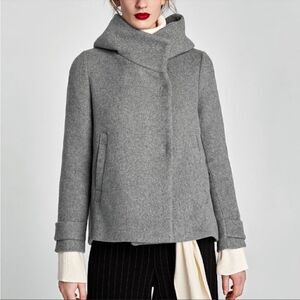 BEAUTIFUL WOMEN’S SIZE MEDIUM ZARA BASIC SHORT WOOL COAT W/WRAP COLLAR
